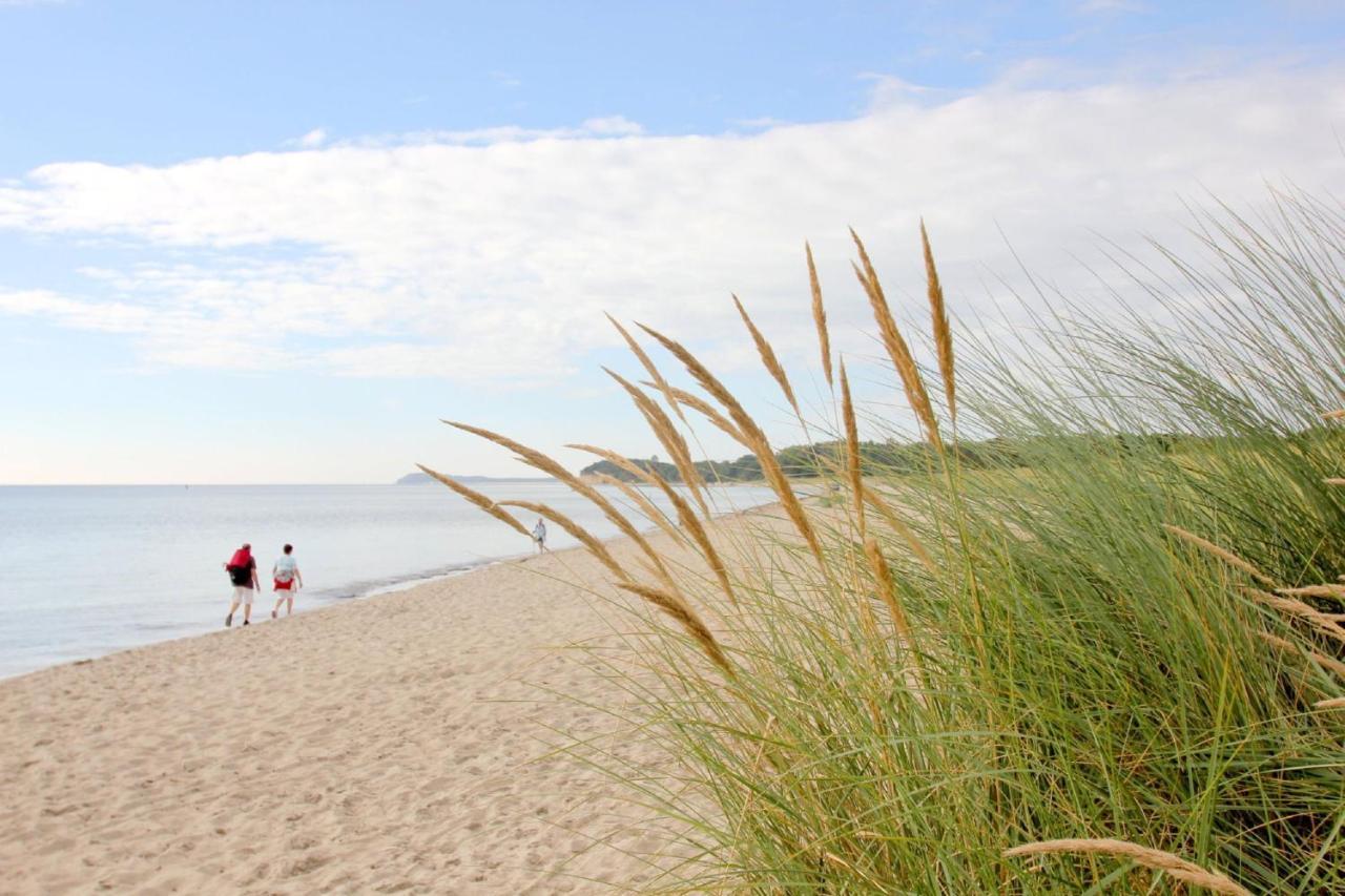 Strandnahe 2-Raum-Ferienwohnung Mit Balkon - Strandhaus Moenchgut Fewo 10 Lobbe Exteriör bild